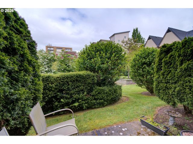 2412 MAIN St, Vancouver, WA 98660