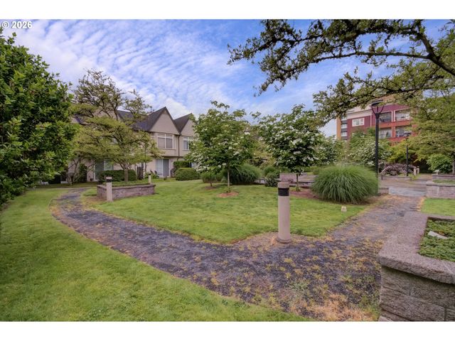 2412 MAIN St, Vancouver, WA 98660