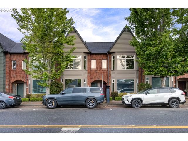 2412 MAIN St, Vancouver, WA 98660