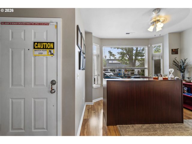 2412 MAIN St, Vancouver, WA 98660