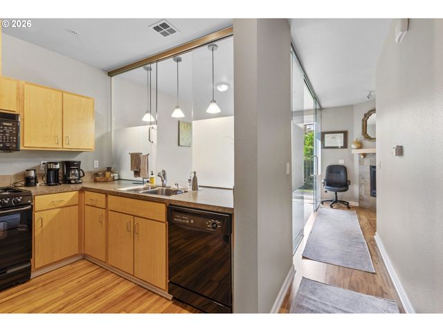 2412 MAIN St, Vancouver, WA 98660