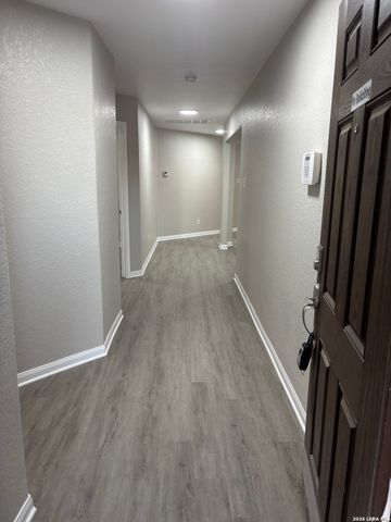 6547 Luckey Sq, San Antonio, TX 78252