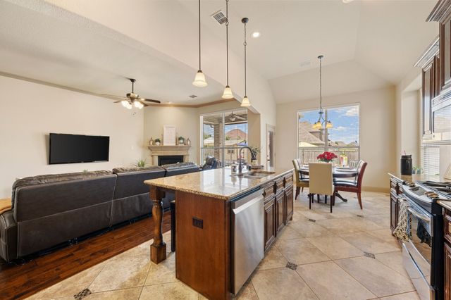 210 Pleasant Hill Lane, Fate, TX 75189