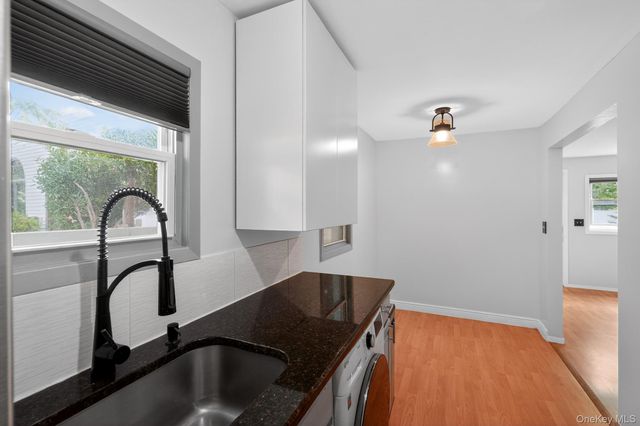 2084 Washington Street, Merrick, NY 11566