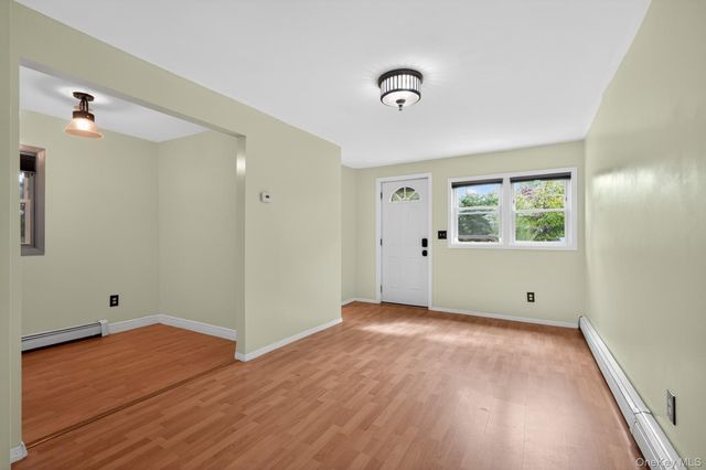 2084 Washington Street, Merrick, NY 11566