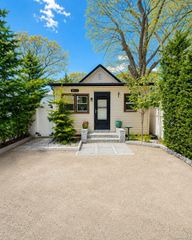 2084 Washington Street, Merrick, NY 11566