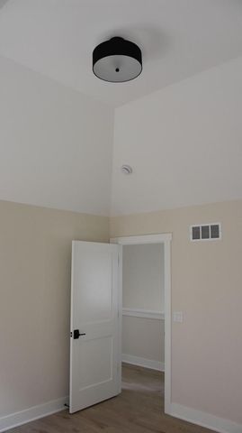 6253 W Foxtown DRIVE, Mequon, WI 53092