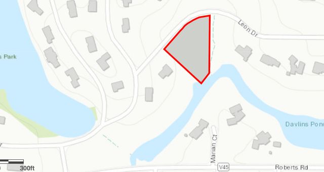 26709 W Leon Drive, Tower Lakes, IL 60010