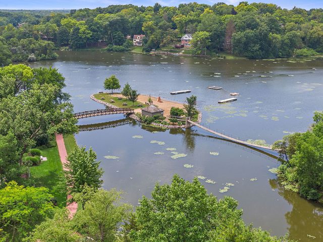 26709 W Leon Drive, Tower Lakes, IL 60010