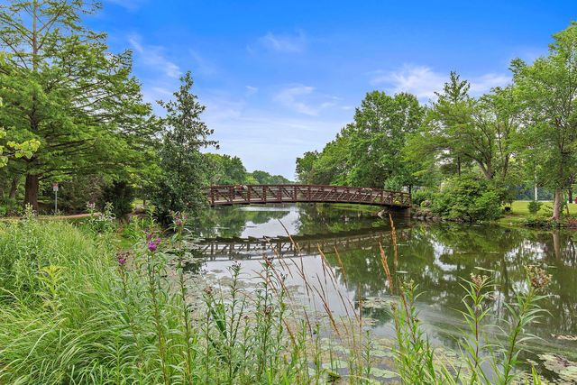 26709 W Leon Drive, Tower Lakes, IL 60010