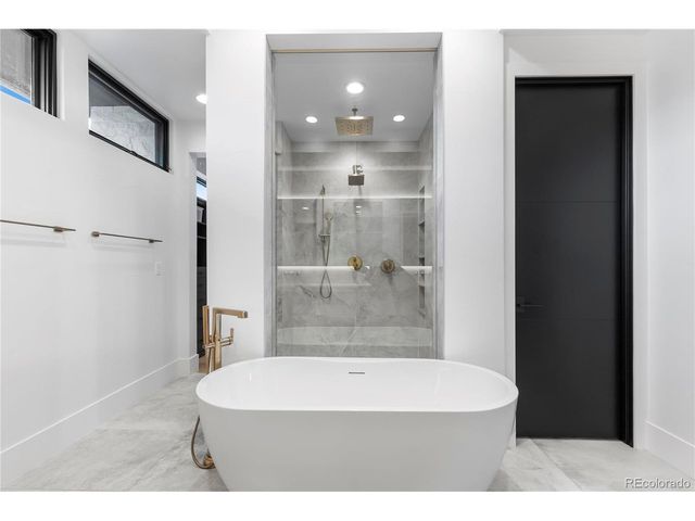 8111 Galileo Way, Littleton, CO 80125