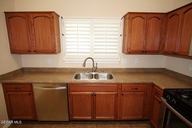 7133 MESQUITE TREE Lane, El Paso, TX 79934