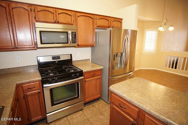 7133 MESQUITE TREE Lane, El Paso, TX 79934