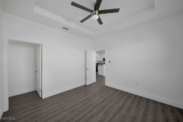 275 SW 4th ST 220, Cape Coral, FL 33991