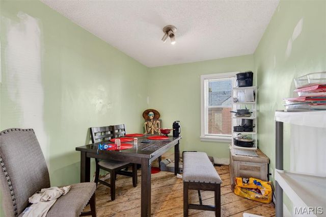 2711 Sims Avenue, Overland, MO 63114