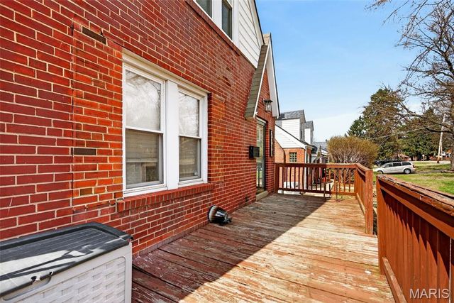 2711 Sims Avenue, Overland, MO 63114