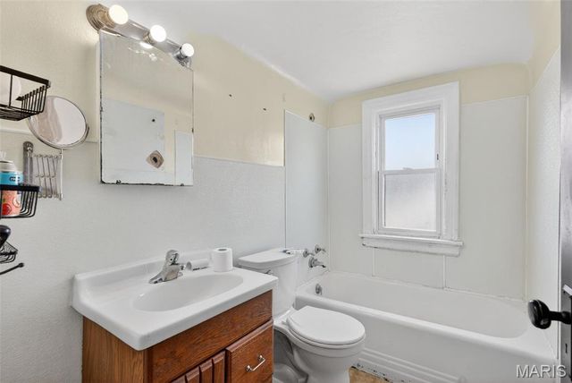 2711 Sims Avenue, Overland, MO 63114