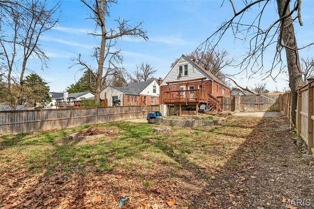 2711 Sims Avenue, Overland, MO 63114