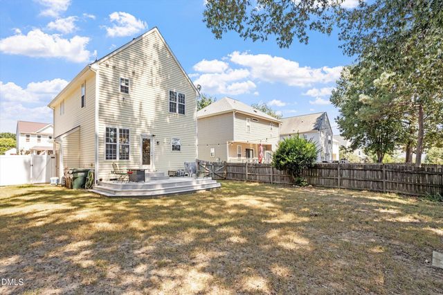 324 Mccarthy Drive, Clayton, NC 27527