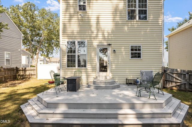 324 Mccarthy Drive, Clayton, NC 27527