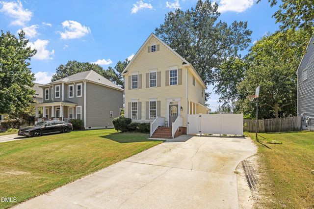 324 Mccarthy Drive, Clayton, NC 27527
