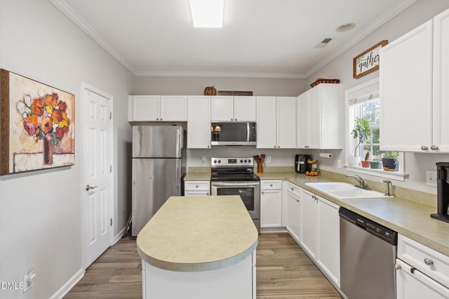 324 Mccarthy Drive, Clayton, NC 27527