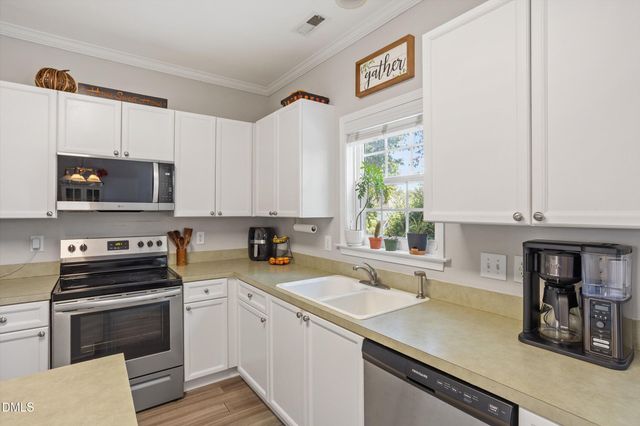 324 Mccarthy Drive, Clayton, NC 27527