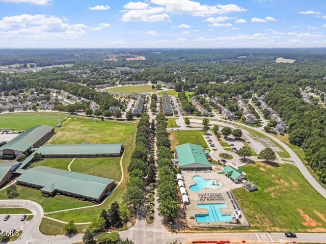 324 Mccarthy Drive, Clayton, NC 27527
