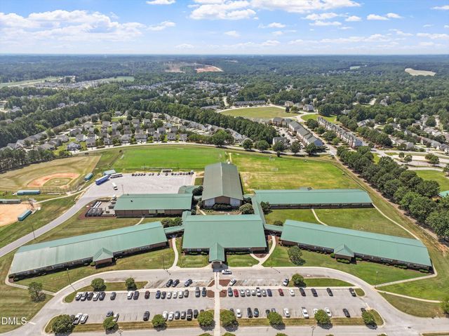 324 Mccarthy Drive, Clayton, NC 27527