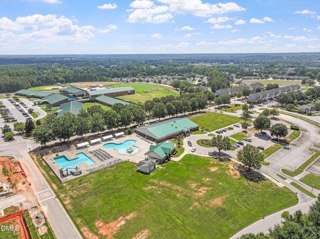 324 Mccarthy Drive, Clayton, NC 27527