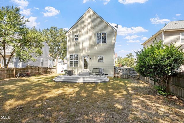 324 Mccarthy Drive, Clayton, NC 27527