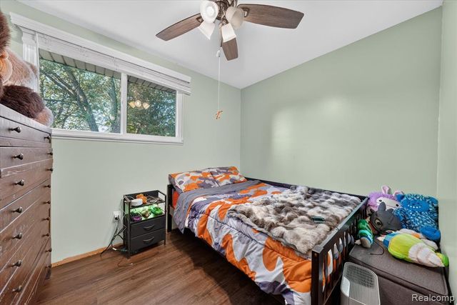 31882 Lynne Drive, Rockwood, MI 48173