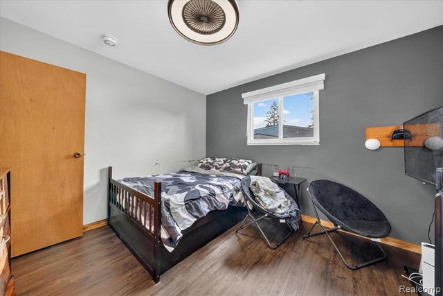 31882 Lynne Drive, Rockwood, MI 48173