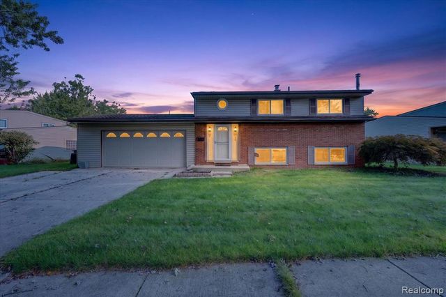 31882 Lynne Drive, Rockwood, MI 48173