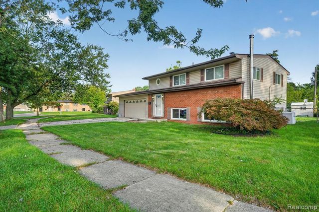 31882 Lynne Drive, Rockwood, MI 48173