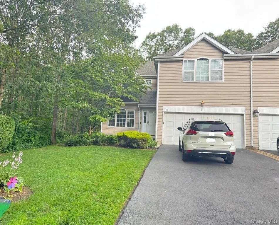 103 Sunflower Ridge Road, South Setauket, NY 11720
