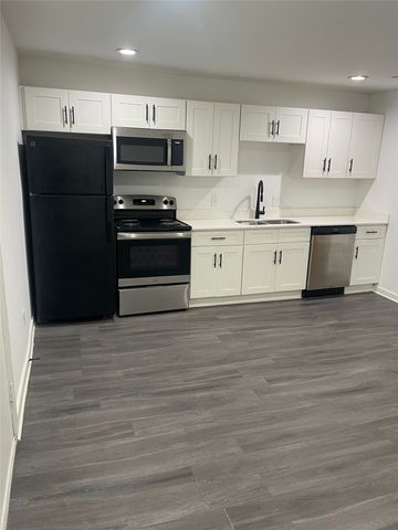 321 E 8th Street 203, Dallas, TX 75203
