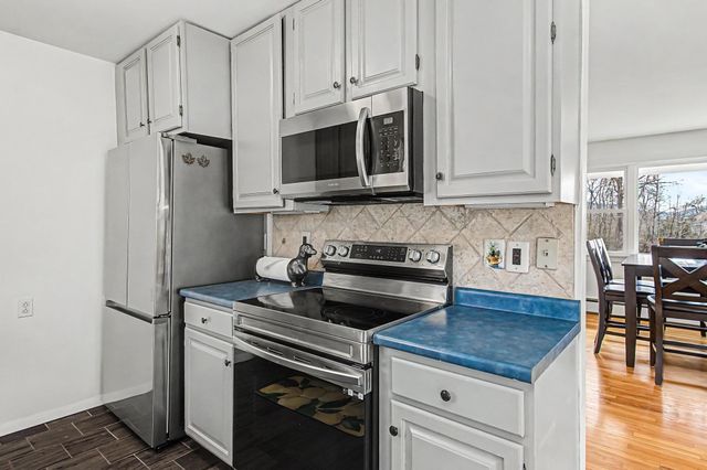1061 Weeks Hill Road, Stowe, VT 05672