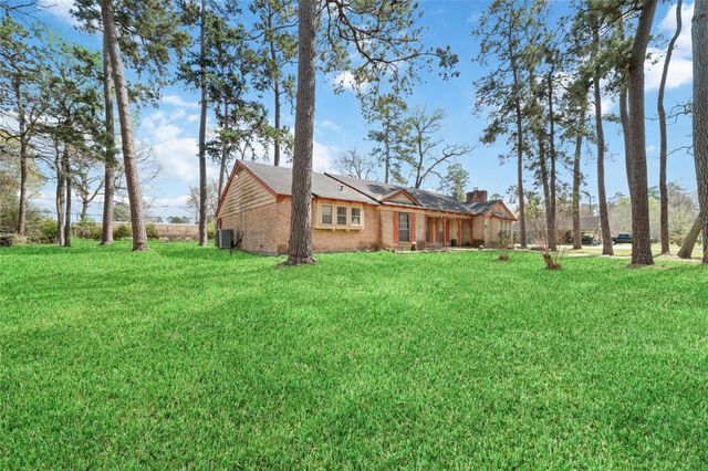 26902 Maplewood Drive, Oak Ridge North, TX 77386