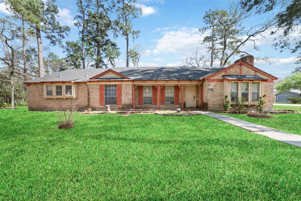 26902 Maplewood Drive, Oak Ridge North, TX 77386