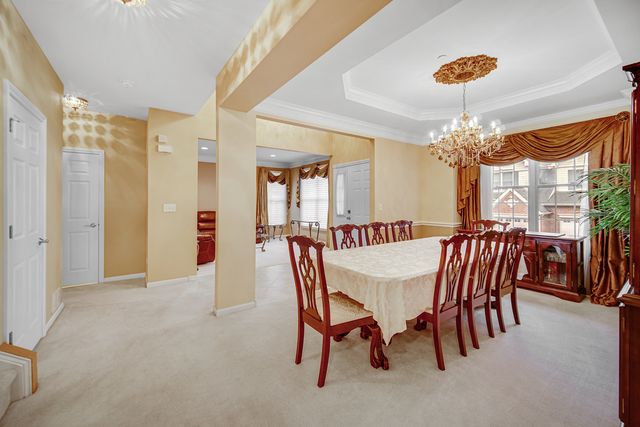 22 Red Tail Drive, Hawthorn Woods, IL 60047