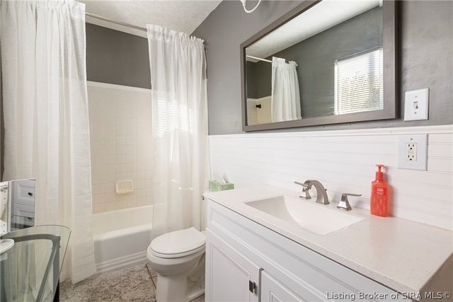 1700 Tennyson Drive, Clarksville, IN 47129