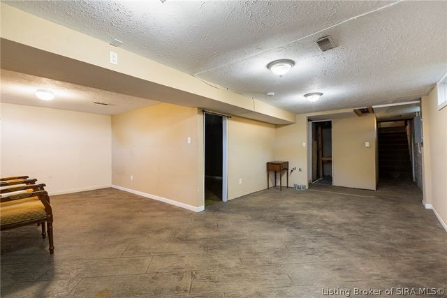1700 Tennyson Drive, Clarksville, IN 47129