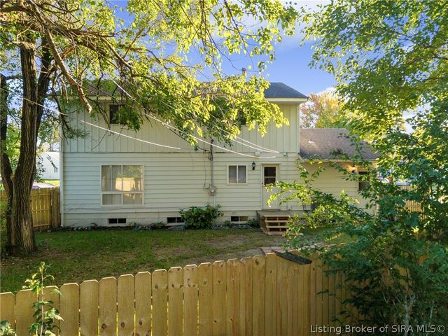 1700 Tennyson Drive, Clarksville, IN 47129