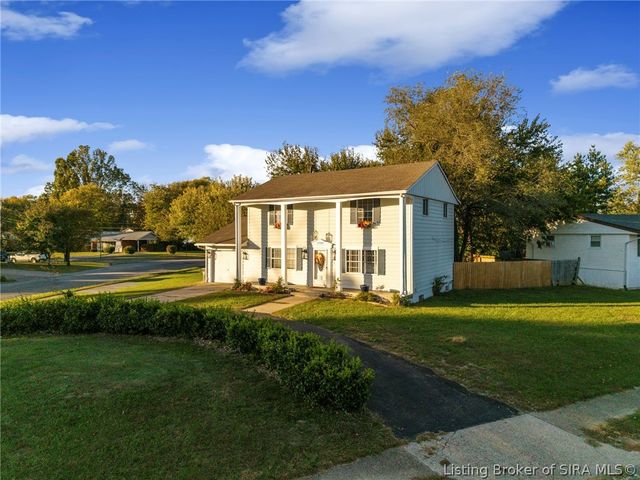 1700 Tennyson Drive, Clarksville, IN 47129