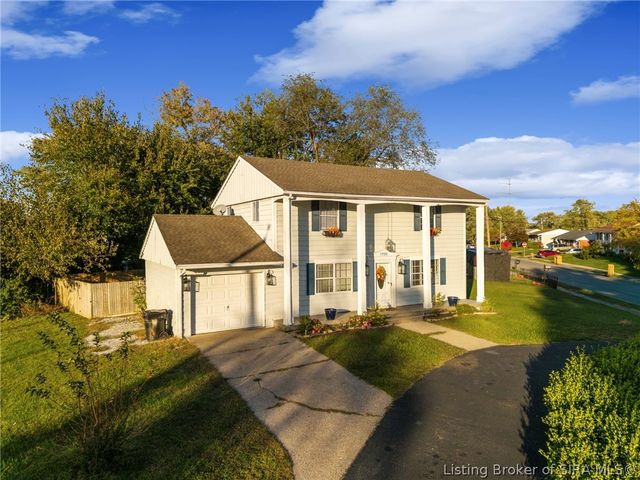 1700 Tennyson Drive, Clarksville, IN 47129