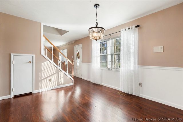 1700 Tennyson Drive, Clarksville, IN 47129