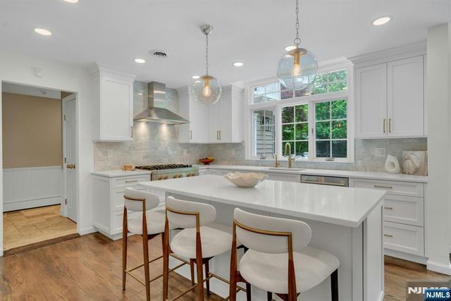 48 Hopper Farm Road, Upper Saddle River, NJ 07458