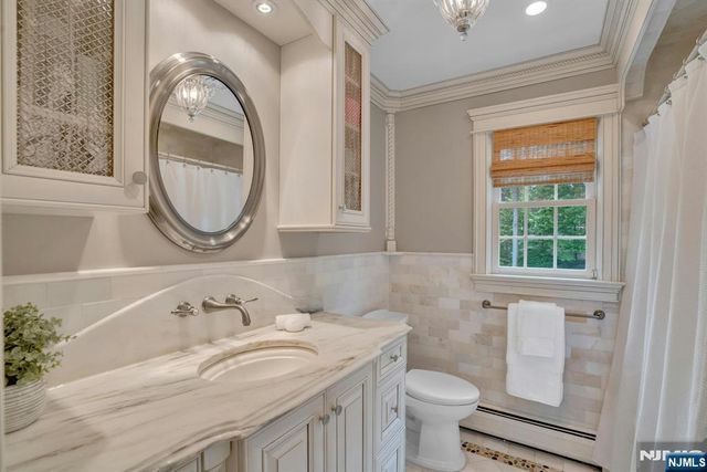 48 Hopper Farm Road, Upper Saddle River, NJ 07458
