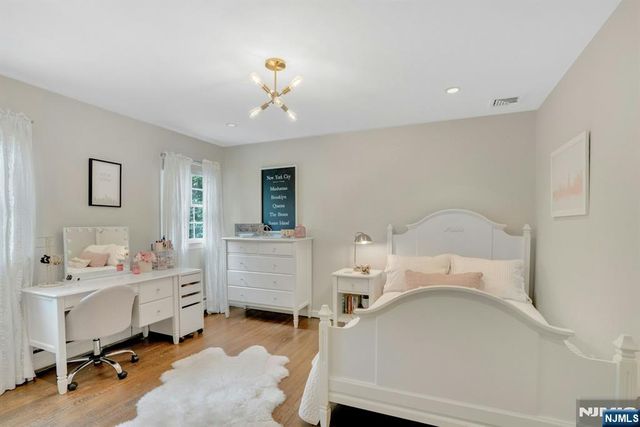 48 Hopper Farm Road, Upper Saddle River, NJ 07458